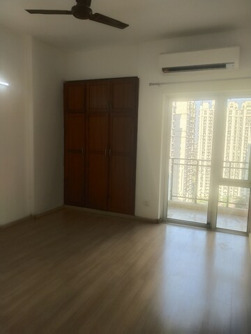 3 BHK Apartment For Rent in Moti Nagar