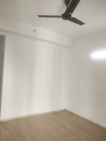 Room in 3 BHK Apartment at Moti Nagar – for Rent