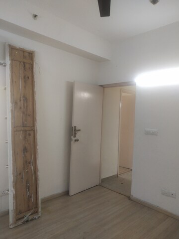 Room in 3 BHK Apartment at Moti Nagar – for Rent
