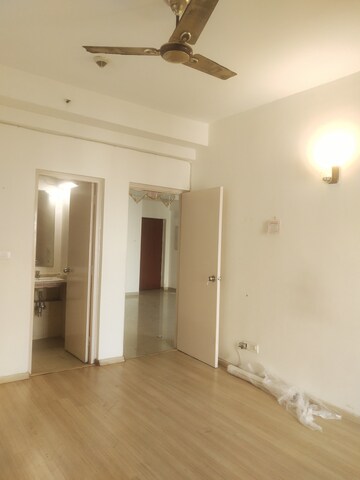 Room in 3 BHK Apartment at Moti Nagar – for Rent