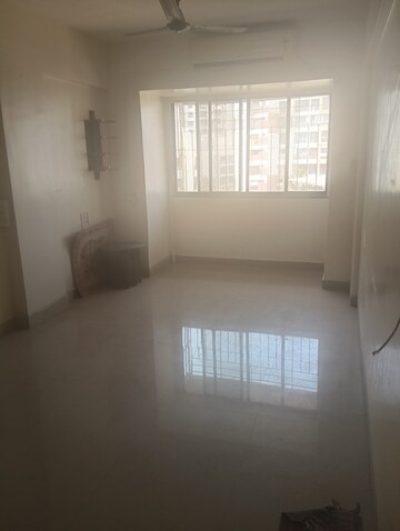 Room in 1.5 BHK Apartment at Prathamesh Pooja, Borivali West – for Rent