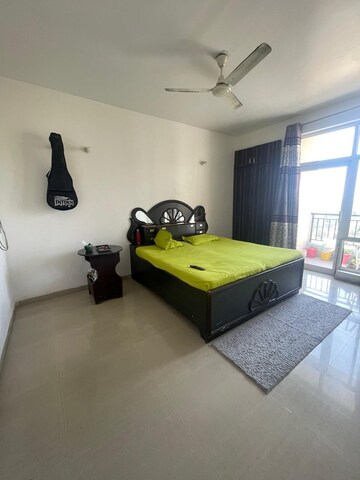 Master Bedroom in 3 BHK Apartment at Gomti Nagar – for Rent