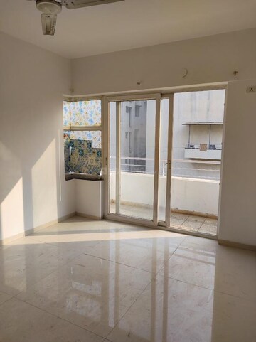 Room in 2.5 BHK Apartment at Rohan Mithila, Viman Nagar – for Rent