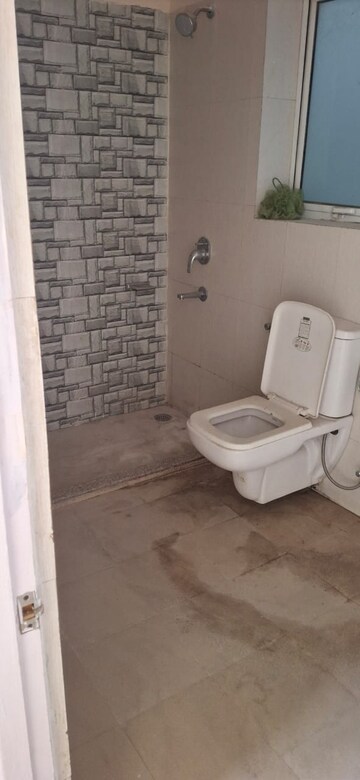 Bathroom in 3 BHK Apartment at Ambika Florence Park, North Mullanpur – for Rent