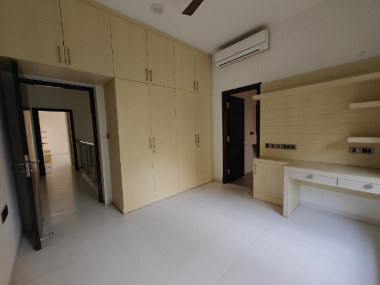 undefined, sobha-international-city-presidential-villa 4 Bedroom 225 Sq.Yd. Villa In Sector 109 Gurgaon 8318858