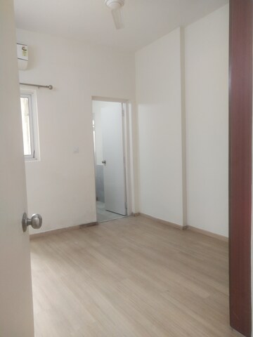 Room in 3 BHK Apartment at Moti Nagar – for Rent