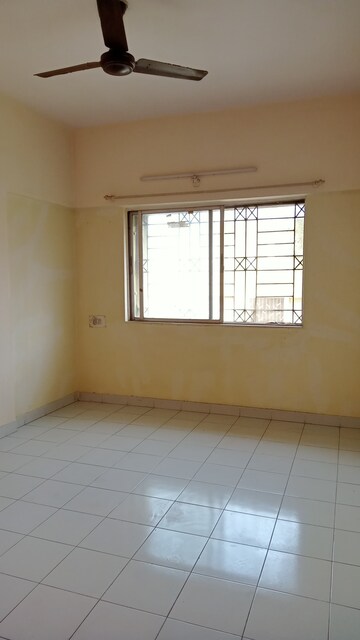 Room in 3 BHK Apartment at Kumar Urban Kubera Bahaar, Pashan – for Rent