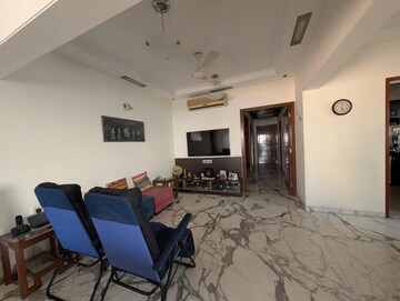 Living Room in 4 BHK Apartment at Prabhadevi CHS, Prabhadevi – for Rent