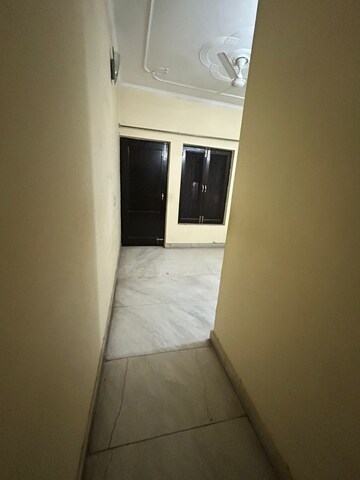 Room in 3 BHK Builder Floor at Ansal Plaza Sector-23, Sector 23 – for Rent