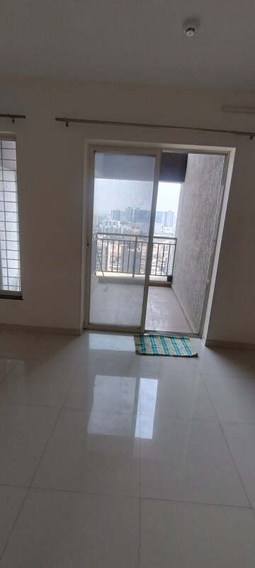 Room in 2 BHK Apartment at 5 Star Royal Grande, Wakad – for Rent
