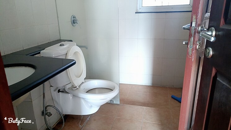 Bathroom, orchid-petals 3 Bedroom 1805 Sq.Ft. Apartment In Sector 49 Gurgaon 8319217