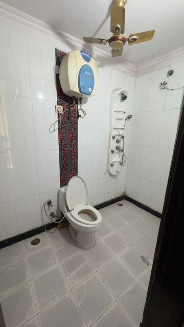 Bathroom in 3.5 BHK Apartment at Arihant Ambience, Sain Vihar – for Rent