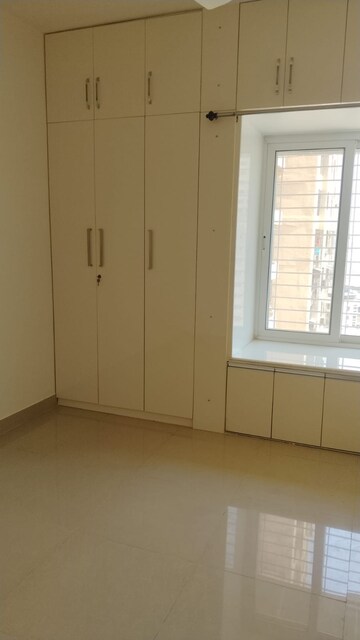 Room in 2 BHK Apartment at Andheri East – for Rent