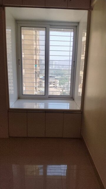 Room in 2 BHK Apartment at Andheri East – for Rent