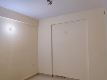 Room in 3 BHK Apartment at Adore Happy Homes Exclusive, Sector 86 – for Rent