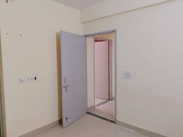 Room in 3 BHK Apartment at Adore Happy Homes Exclusive, Sector 86 – for Rent