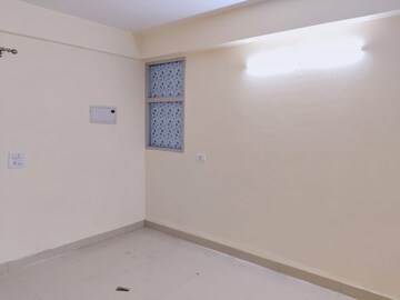 Room in 3 BHK Apartment at Adore Happy Homes Exclusive, Sector 86 – for Rent