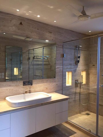 Building Lobby in 3 BHK Builder Floor at Panchsheel Park – for Rent