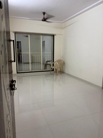 Room in 1 BHK Apartment at Srishti Solitaire, Bhandup West – for Rent
