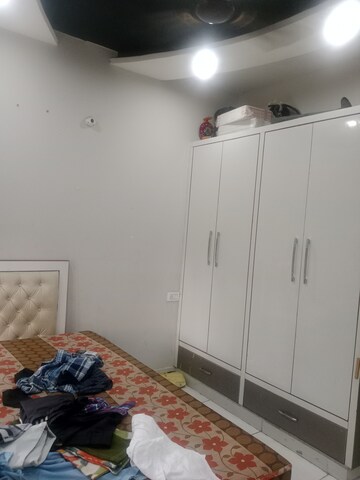 Room in 1.5 BHK Builder Floor at Ansals Sushant City – for Rent