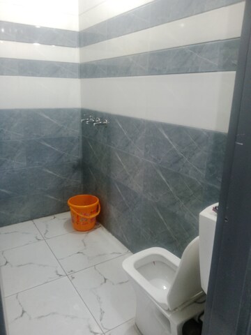 Bathroom in 1.5 BHK Builder Floor at Ansals Sushant City – for Rent