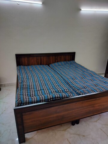Bedroom in 2 BHK Apartment at Andheri East – for Rent