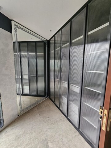 Balcony in 3 BHK Apartment at DLF City Phase IV, Dlf Phase iv – for Sale