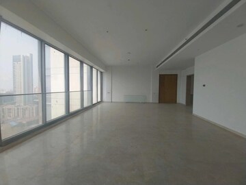 Room in 4 BHK Apartment at Rustomjee Crown, Prabhadevi – for Rent