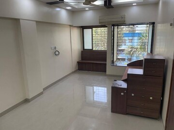 Room in 2 BHK Apartment at Andheri West – for Rent