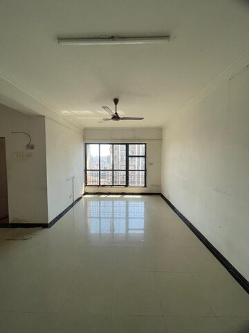 Room in 3 BHK Apartment at Windsor Tower, Andheri West – for Sale