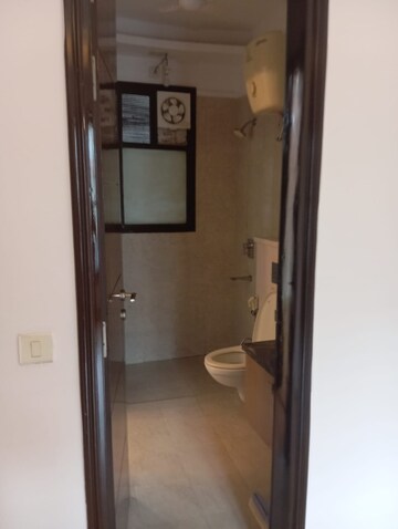 Furnished Amenities in 3 BHK Builder Floor at Ashiana Silver Crest, Sector 48 – for Rent