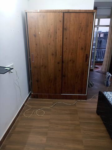Room in 1 RK Apartment at GTM The Capital, Aman Vihar – for Rent
