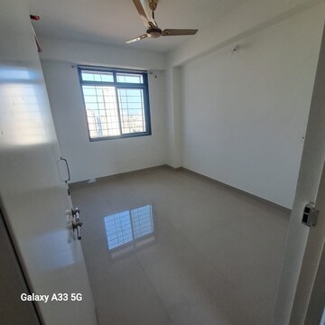 Bedroom in 1 BHK Apartment at Goregaon West – for Rent
