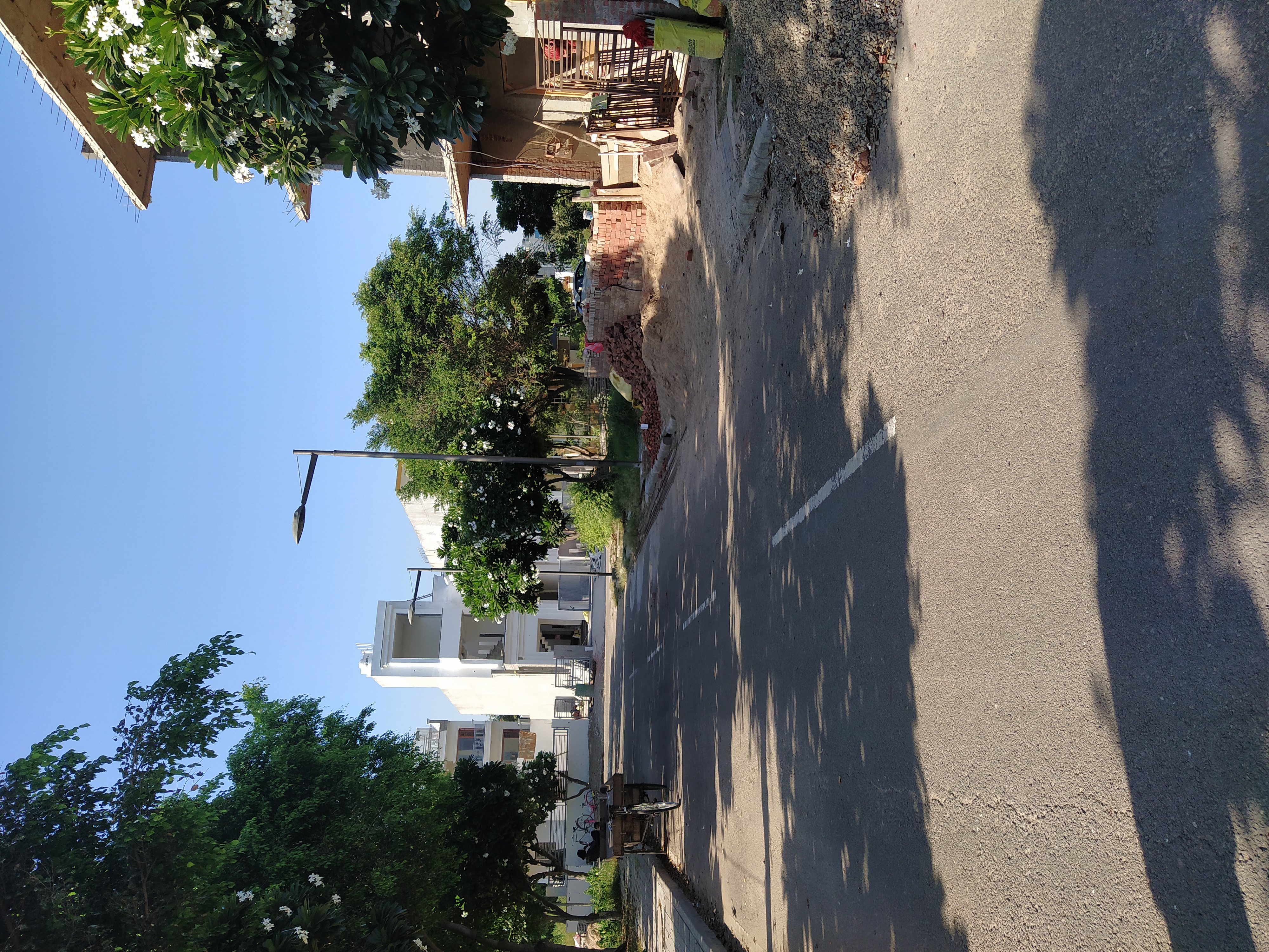 Plot For Sale in DLF Hyde Park