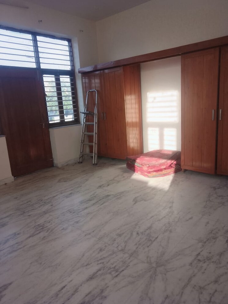 Room, new colony 3 Bedroom 1900 Sq.Ft. Apartment In New Colony Nagpur 8320440