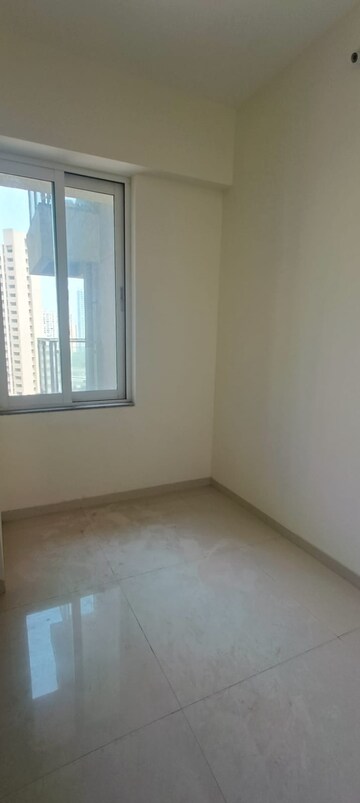 Study Room in 3.5 BHK Apartment at Raj Tattva, Kapur Bawdi – for Rent
