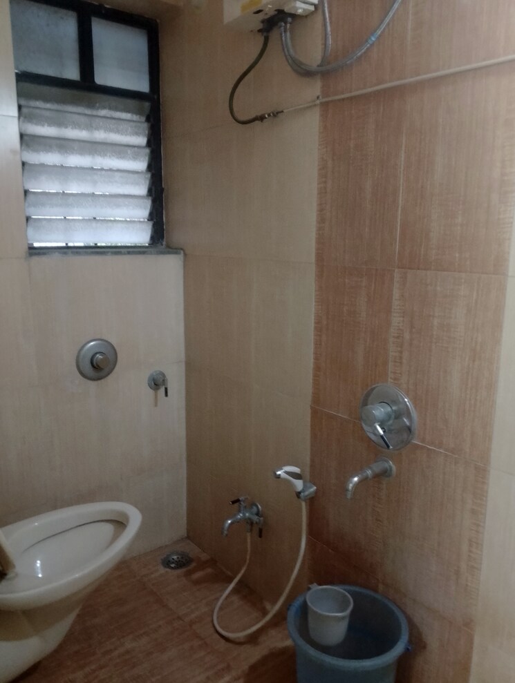 Bathroom, ridhi-sidhi-nisarg-paradise 2 Bedroom 981 Sq.Ft. Builder Floor In Dhayari Pune 8320458