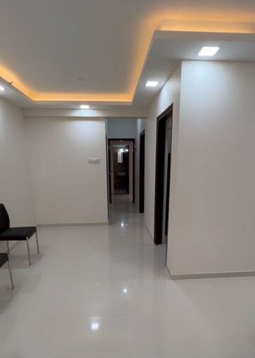 Room in 2 BHK Apartment at Bini Winspace Amelio, Andheri West – for Rent