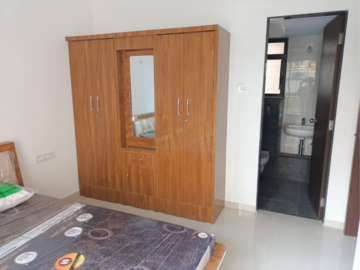 Room in 2 BHK Apartment at Shapoorji Pallonji Joyville Hadapsar Annexe, Sp Infocity – for Rent