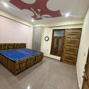 Bedroom in 1.5 BHK Builder Floor at Sector 63a – for Rent