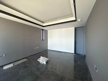 Room in 3 BHK Apartment at Lodha Trump Tower, Worli – for Rent