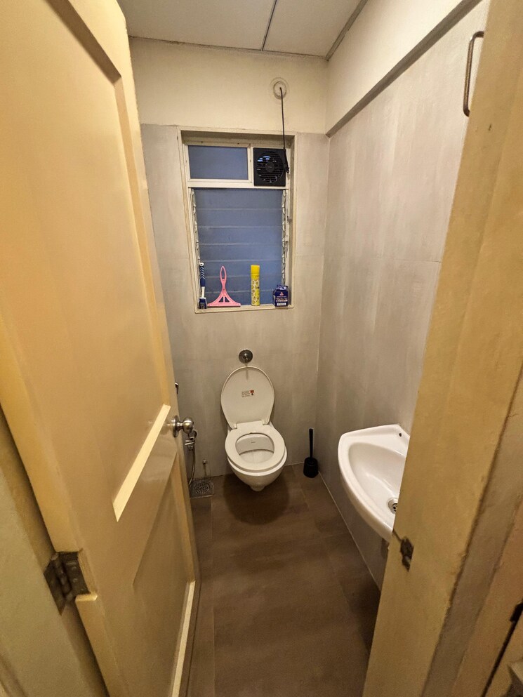 Bathroom, vijay-orovia 1 Bedroom 444 Sq.Ft. Apartment In Ghodbunder Road Thane 8320624