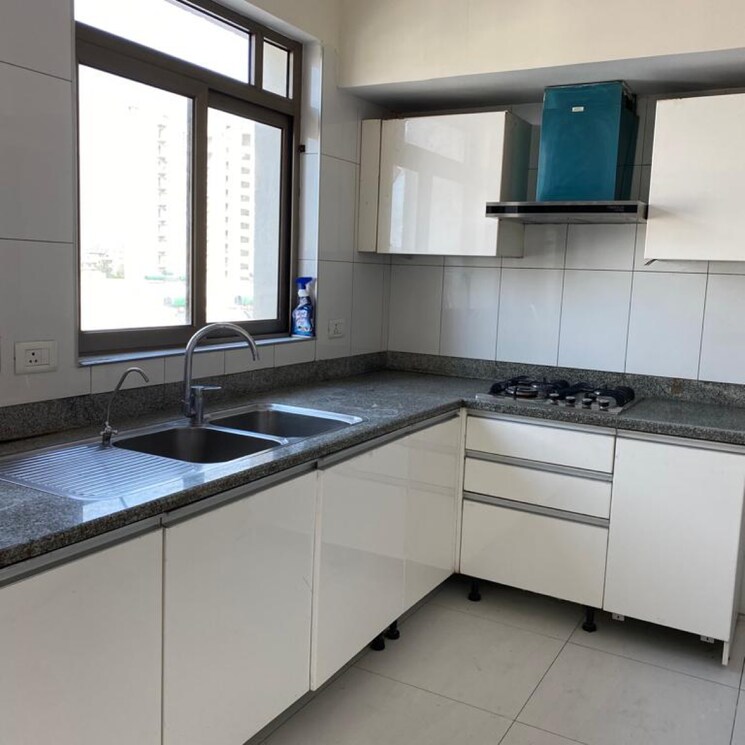 Kitchen, tata-primanti-executive-apartments 4 Bedroom 3300 Sq.Ft. Apartment In Dhani Gurgaon 8320630