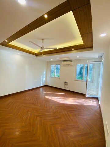 Bedroom in 4 BHK Builder Floor at DLF Atria, Dlf Phase ii – for Rent