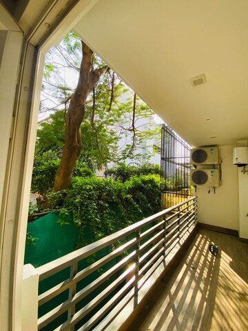 Balcony in 4 BHK Builder Floor at DLF Atria, Dlf Phase ii – for Rent