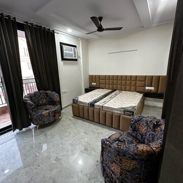 1 BHK Builder Floor For Rent in Sector 52