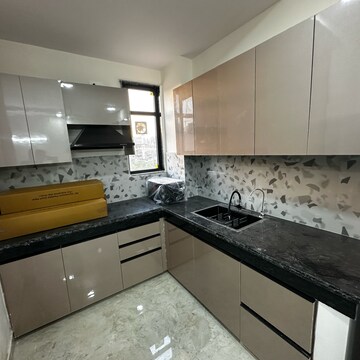 Kitchen in 1 BHK Builder Floor at Sector 52 – for Rent