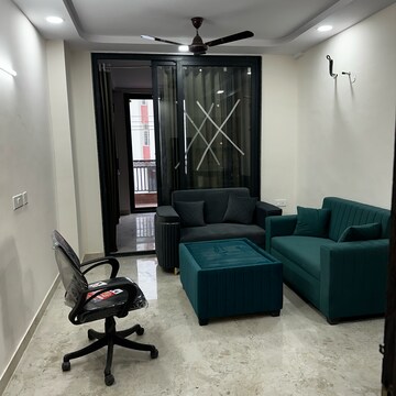 Living Room in 1 BHK Builder Floor at Sector 52 – for Rent