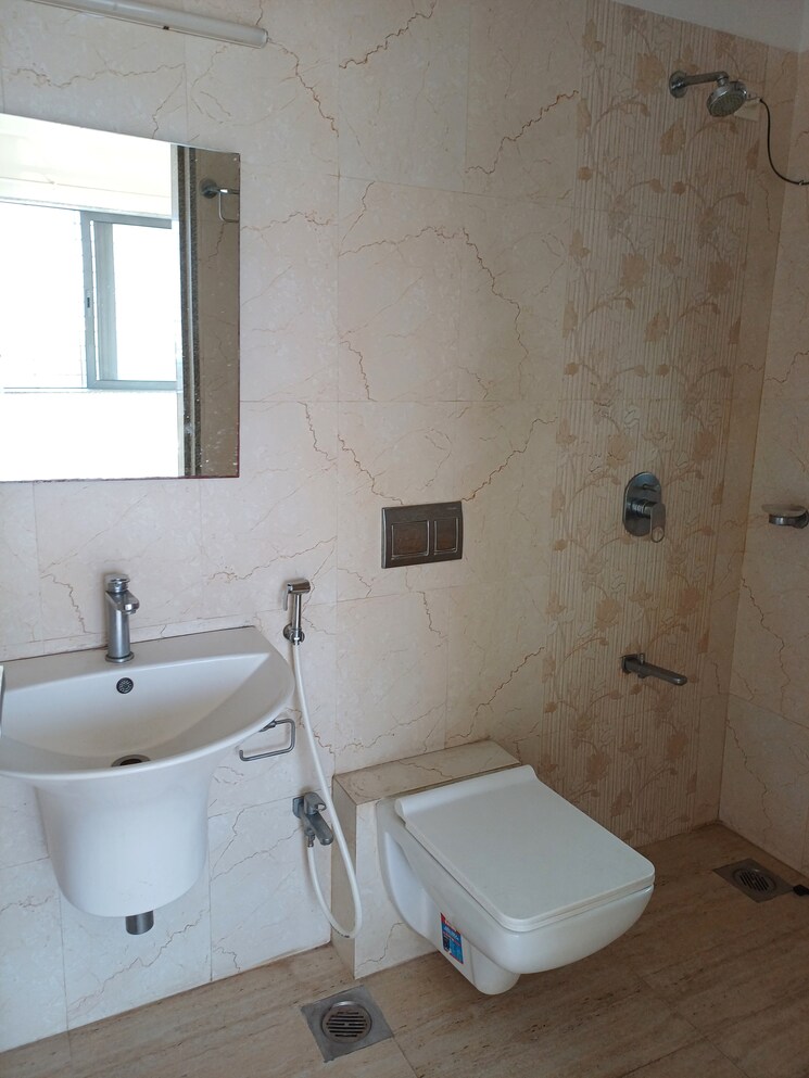 Bathroom, matunga west 3 Bedroom 1200 Sq.Ft. Apartment In Matunga West Mumbai 8320661