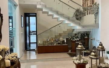 Office Space For Sale in Sant Nagar